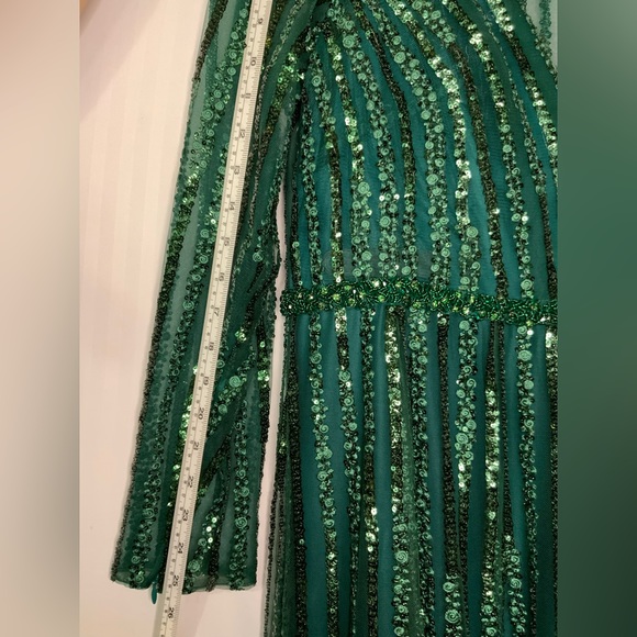 MAC DUGGAL Long Sleeve Sequin Emerald Green Gown - Picture 9 of 12